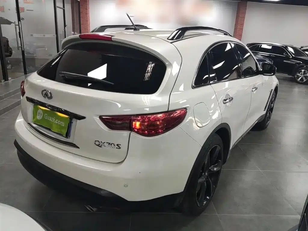Infiniti QX70 2015 3.7L Limited Edition — миниатюра 8