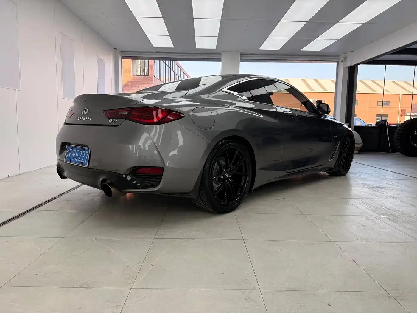 Infiniti Q60 2019 2.0T Luxury Edition — миниатюра 5