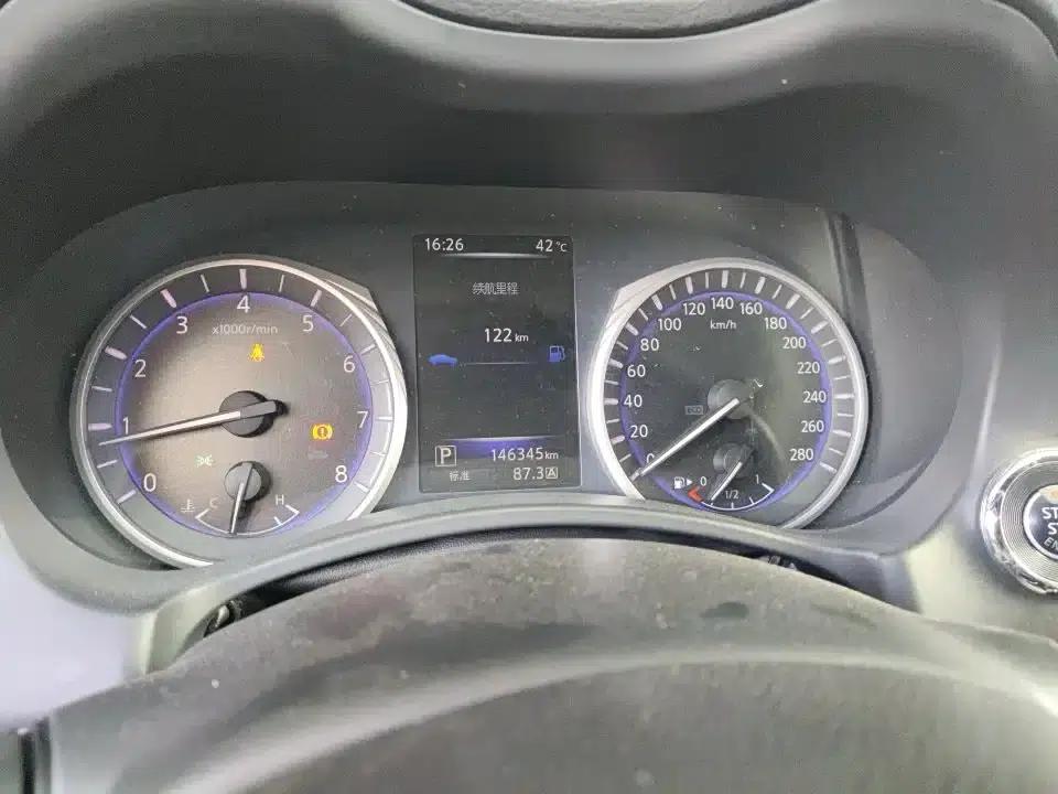 Infiniti Q60 2017 2.0T Luxury Edition — миниатюра 4