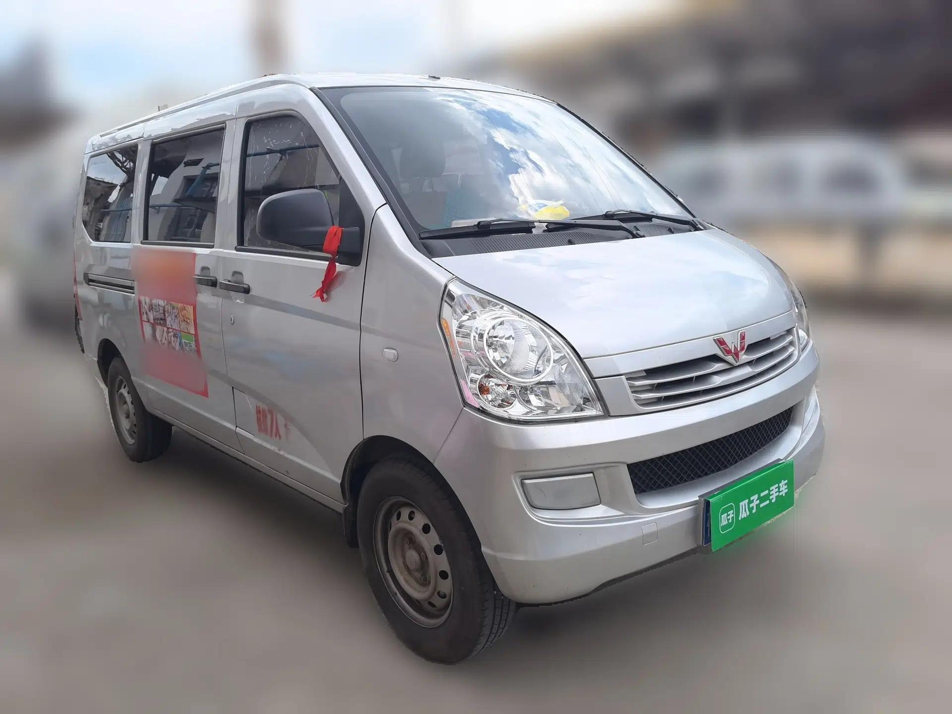 Used Wuling Rongguang S 2022 1.2L Base Model 7-Seater LSI — миниатюра 3