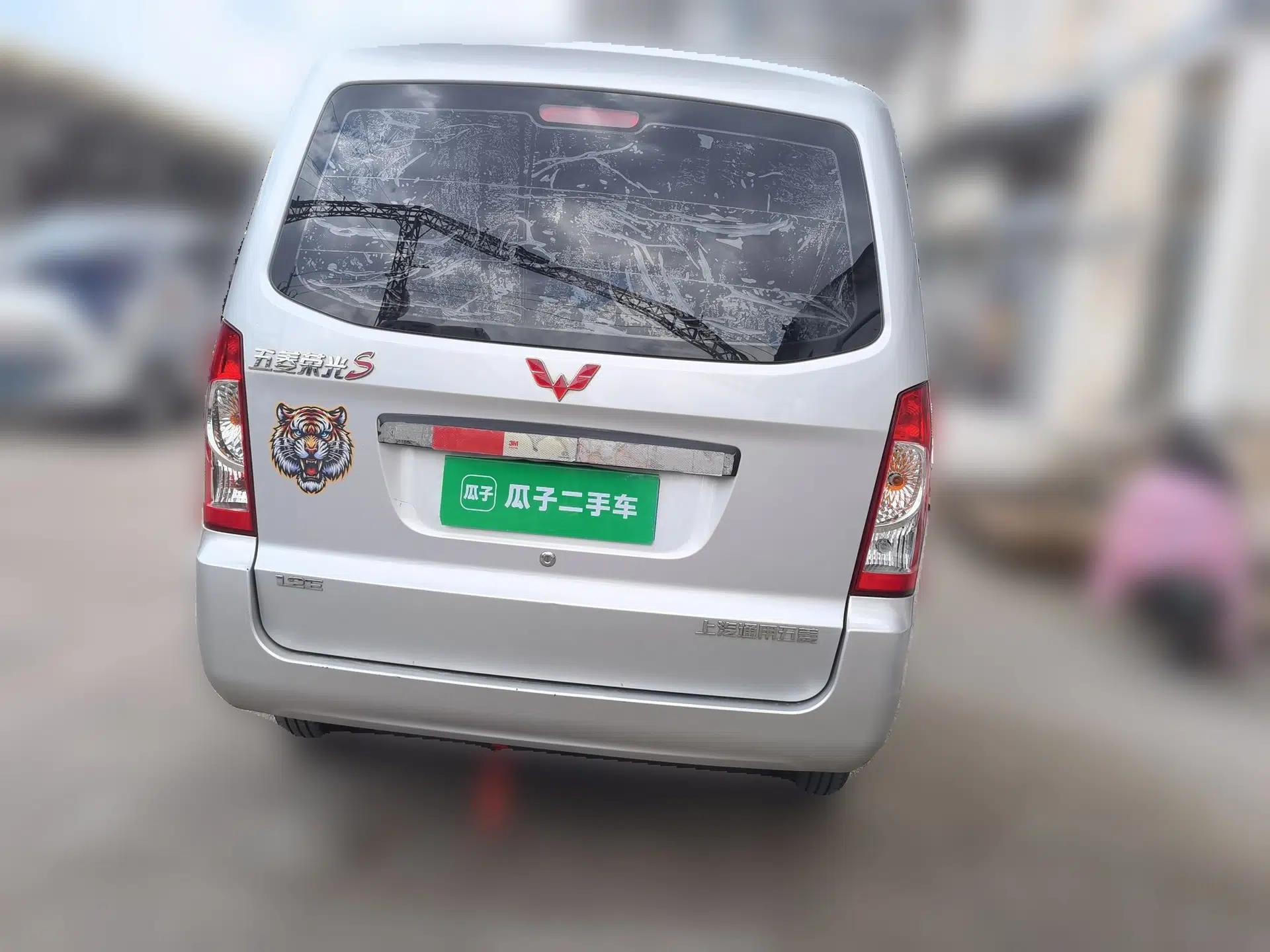 Used Wuling Rongguang S 2022 1.2L Base Model 7-Seater LSI — миниатюра 5