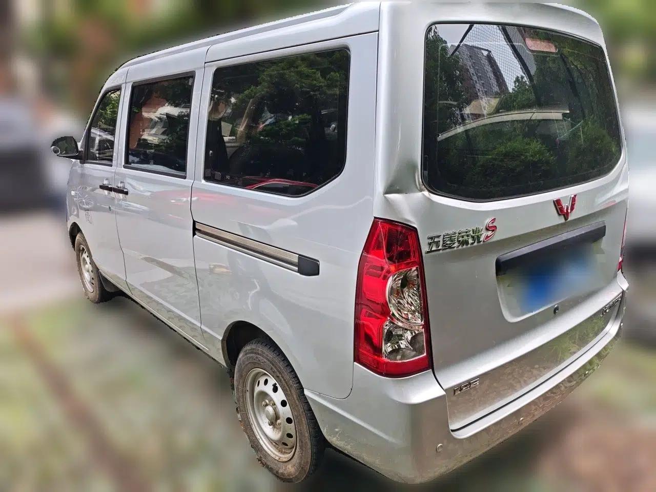 Used Wuling Rongguang S 2021 1.2L Base Model 5-Seater LSI — миниатюра 4