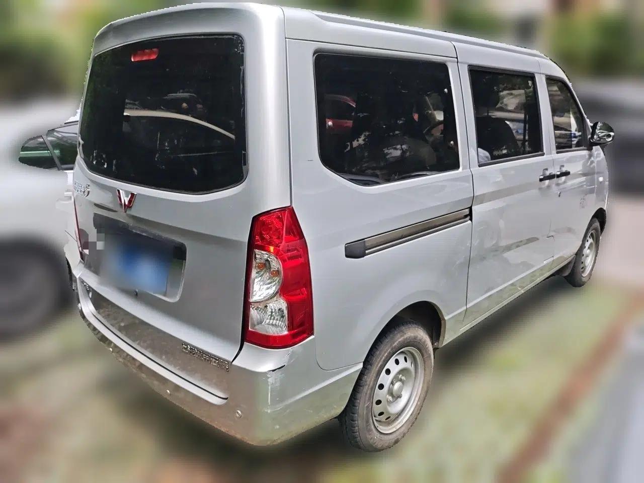 Used Wuling Rongguang S 2021 1.2L Base Model 5-Seater LSI — миниатюра 6