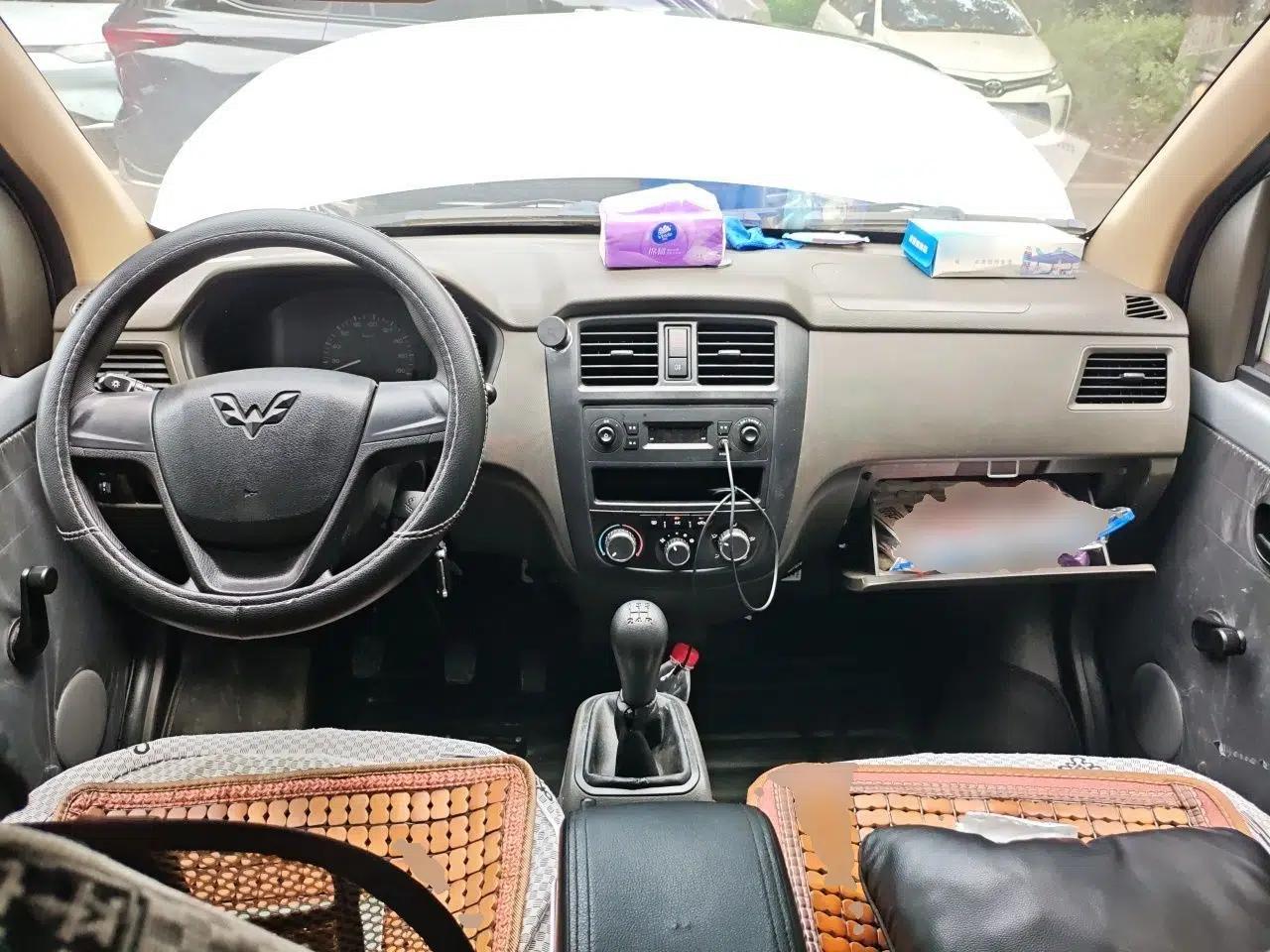Used Wuling Rongguang S 2021 1.2L Base Model 5-Seater LSI — миниатюра 9