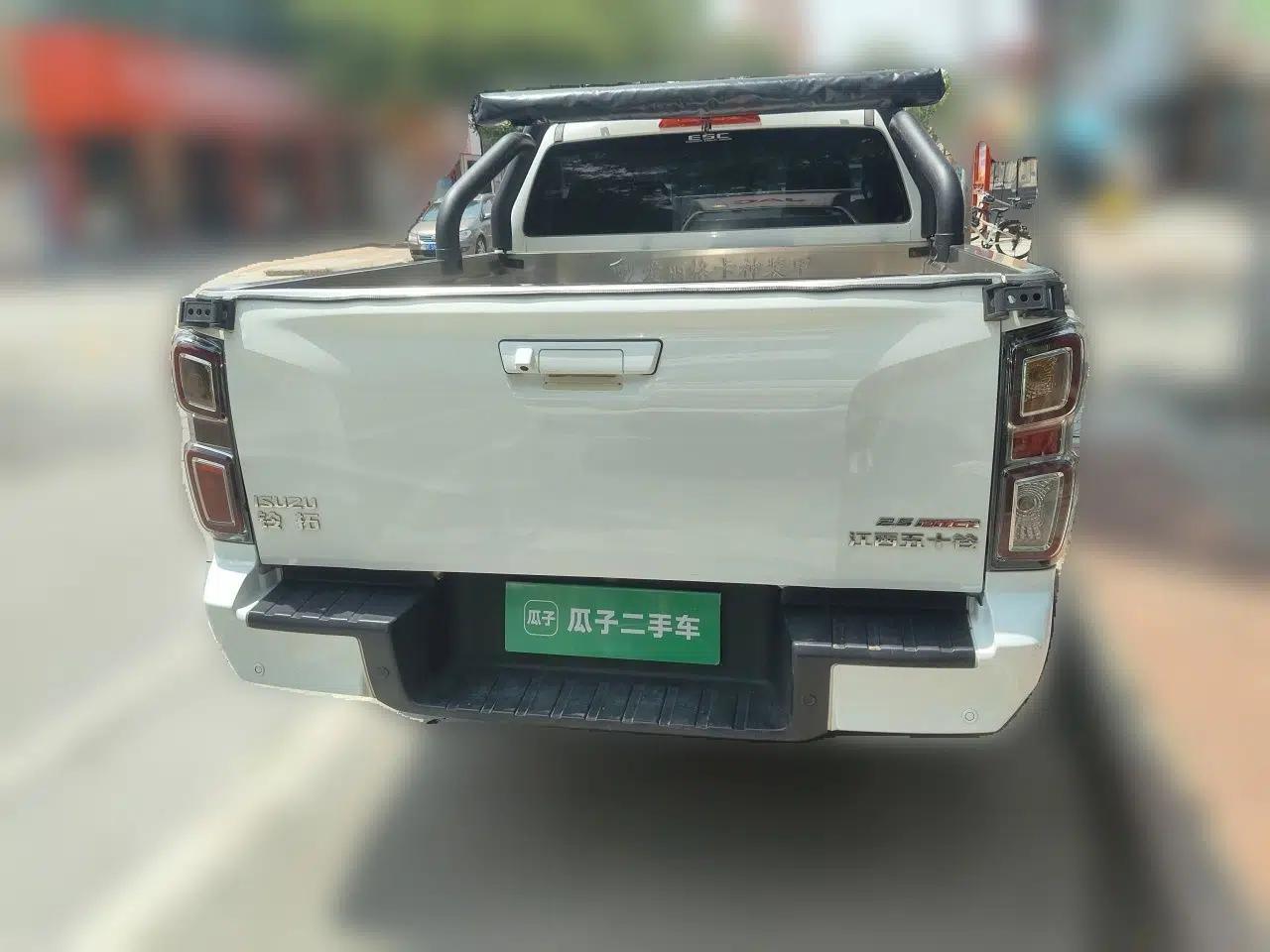 Used Isuzu D-MAX 2023 2.5T Automatic 4x4 Diesel Flagship Long Wheelbase Model — миниатюра 5