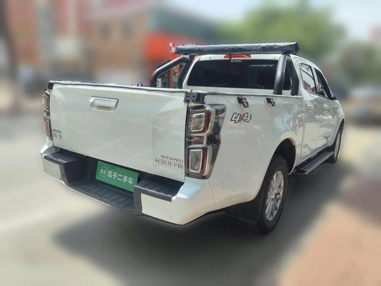Used Isuzu D-MAX 2023 2.5T Automatic 4x4 Diesel Flagship Long Wheelbase Model — миниатюра 6