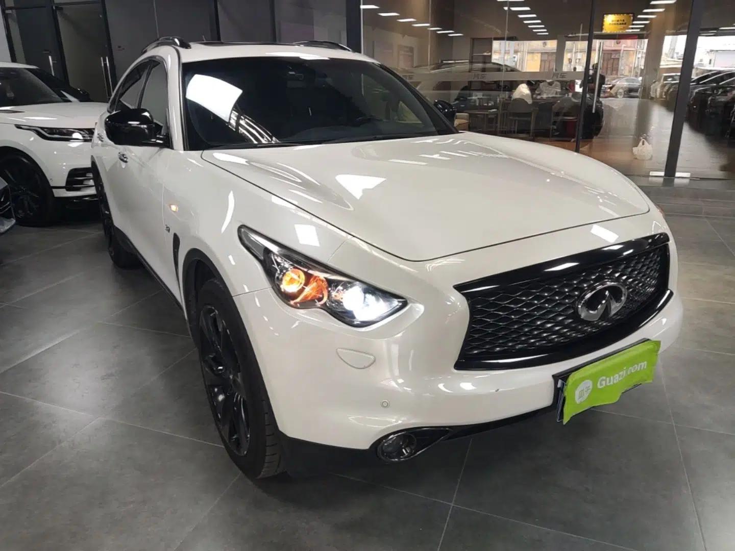 Used Infiniti QX70 2015 3.7L Shadow Edition — миниатюра 12