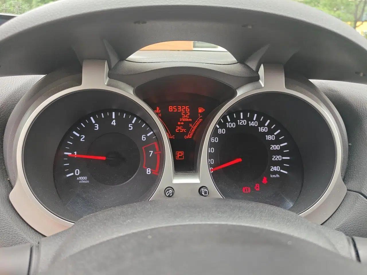 Used Infiniti ESQ 2014 1.6L Spontaneous Edition — миниатюра 11