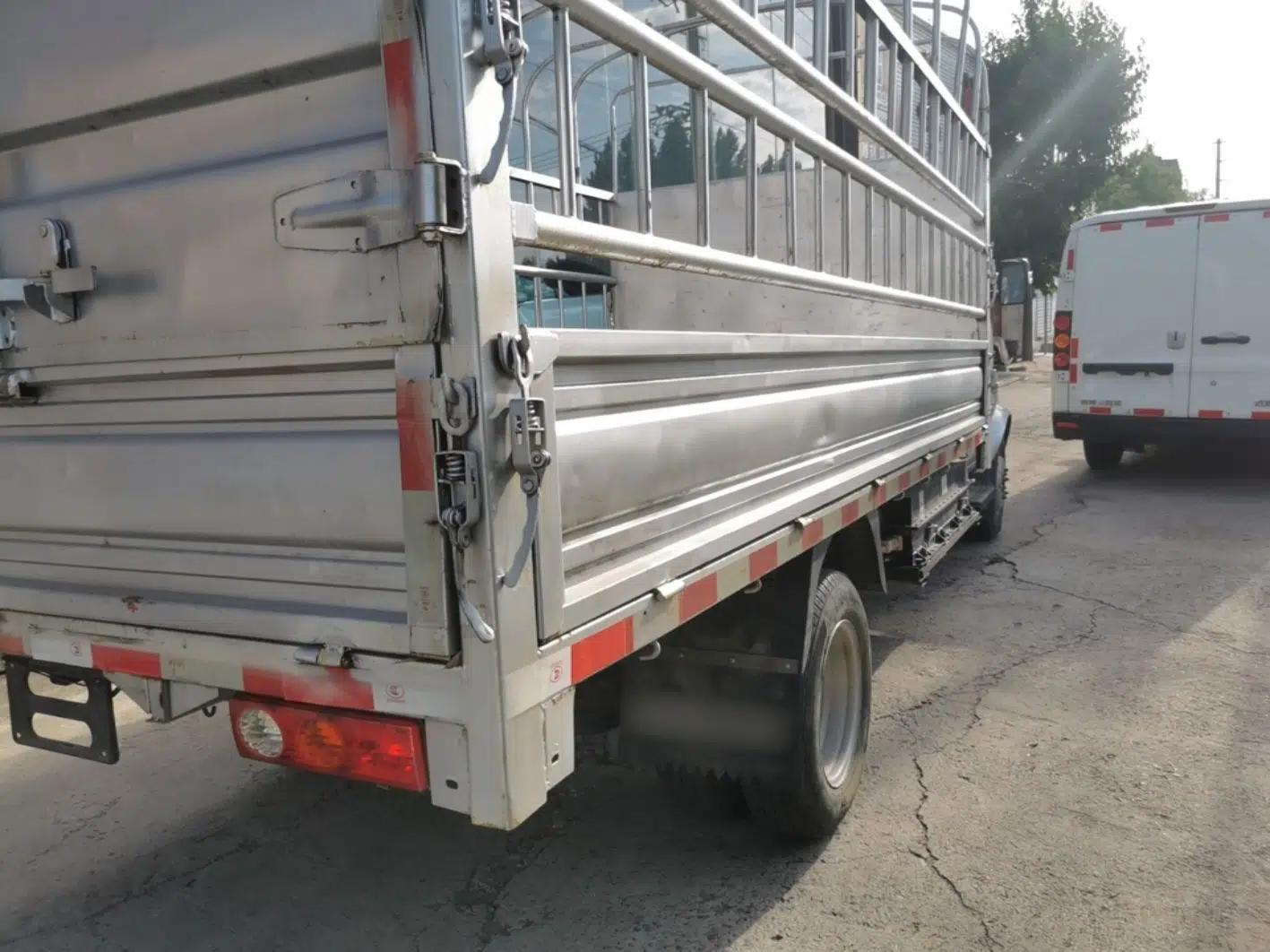 Used Farizon Fengrui 2023 F3E Side-Board Truck with Guoxuan 57.6 kWh Battery — миниатюра 9