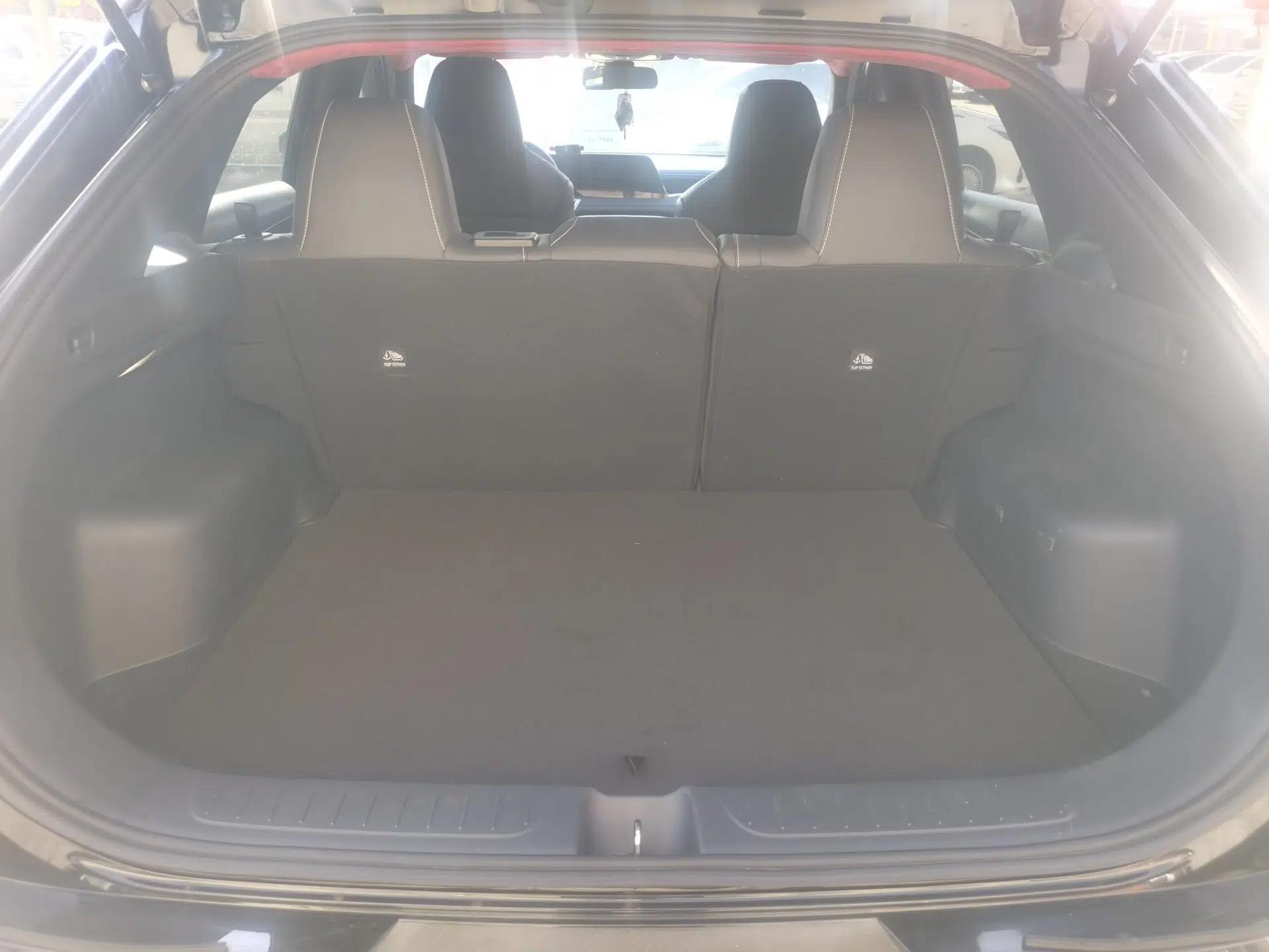 Used Venucia V 2022 260T Black Horse Edition · Idol — миниатюра 11