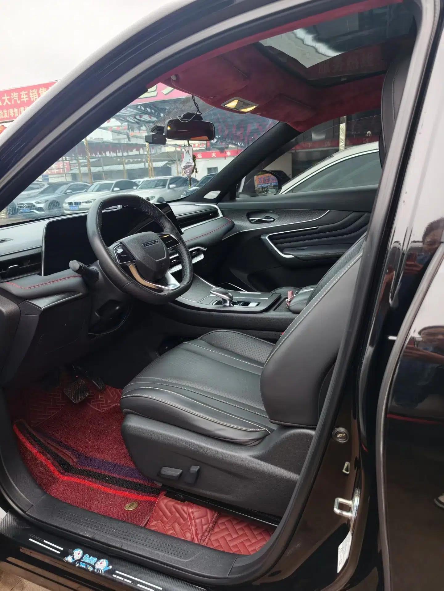Used Venucia V 2022 260T Black Horse Edition · Idol — миниатюра 13