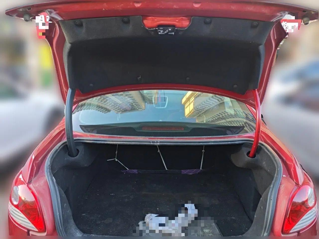 Used Peugeot 207 2011 Sedan 1.4L Manual Yule Edition — миниатюра 19