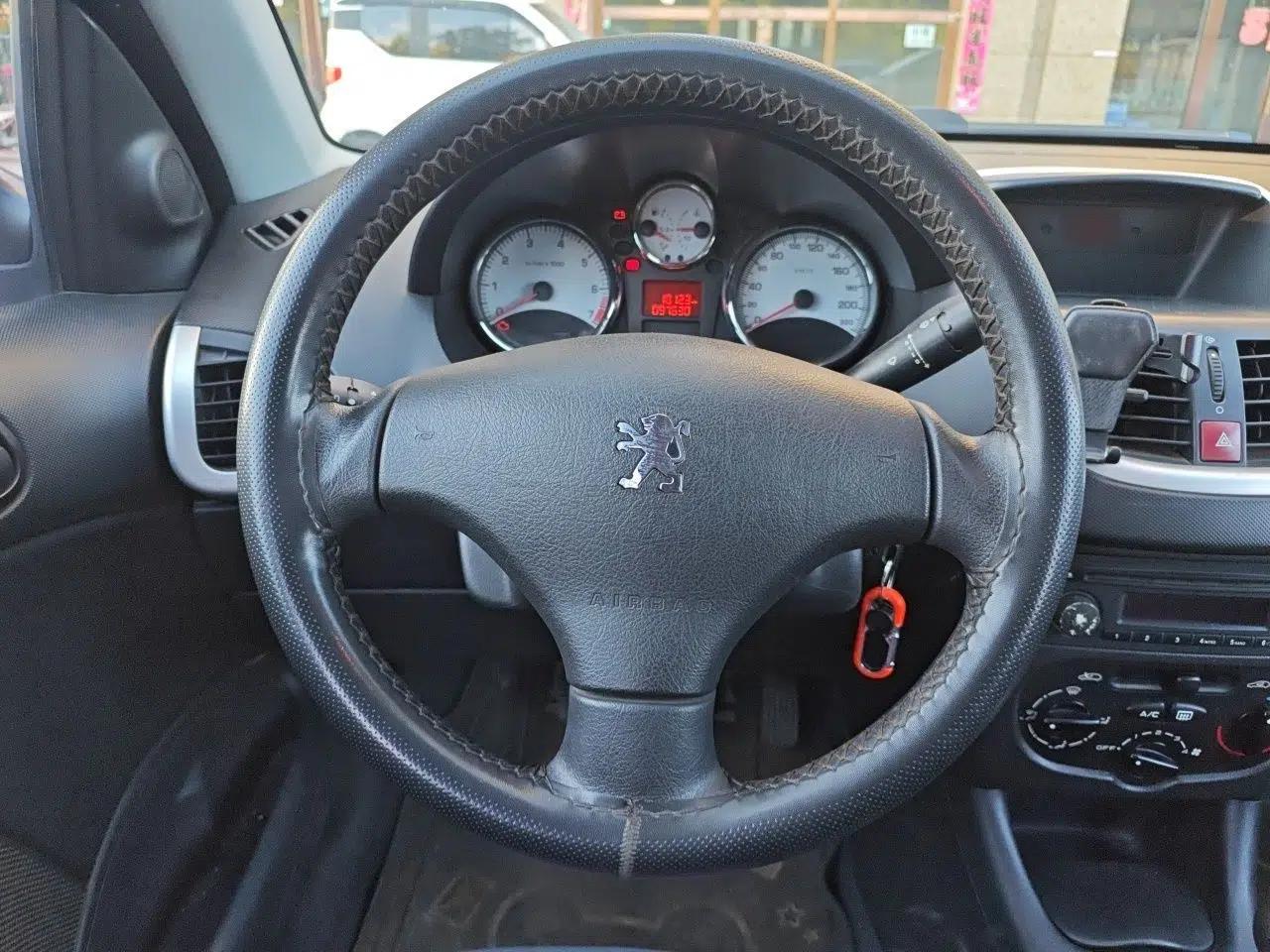 Used Peugeot 207 2011 Sedan 1.4L Manual Yule Edition — миниатюра 10