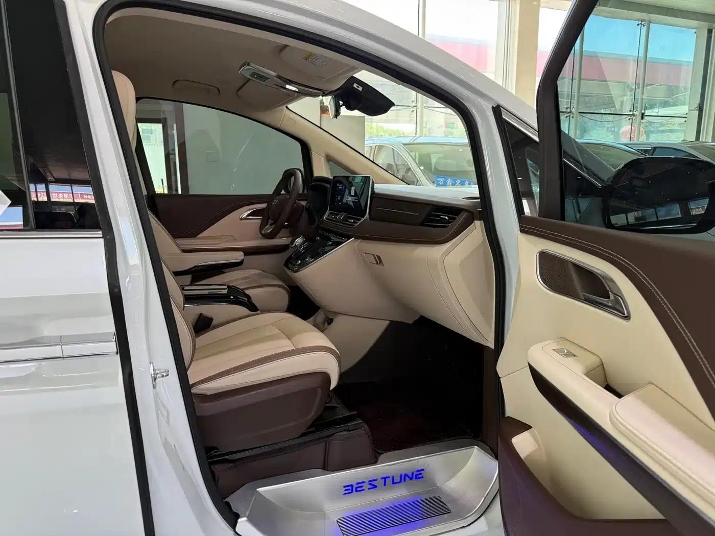 Bestune M9 2023 2.0T Premium Edition — миниатюра 9