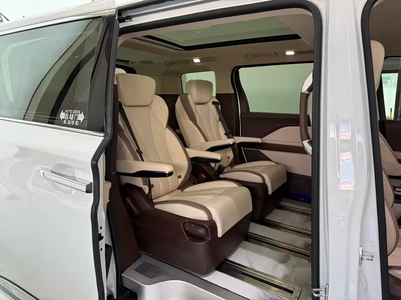 Bestune M9 2023 2.0T Premium Edition — миниатюра 10