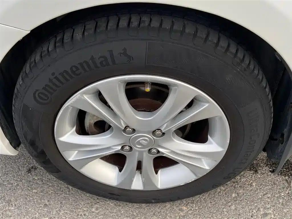 Great Wall C30 2013 1.5L Manual Deluxe Edition — миниатюра 17