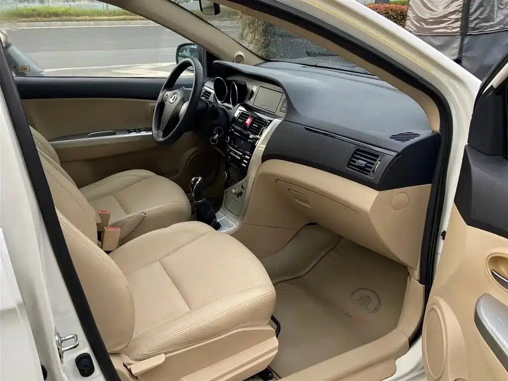 Great Wall C30 2013 1.5L Manual Deluxe Edition — миниатюра 6