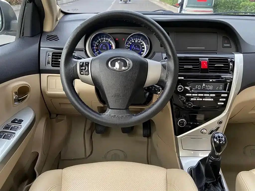 Great Wall C30 2013 1.5L Manual Deluxe Edition — миниатюра 8