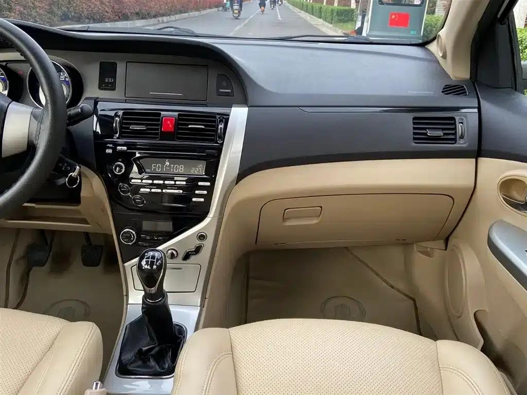 Great Wall C30 2013 1.5L Manual Deluxe Edition — миниатюра 9