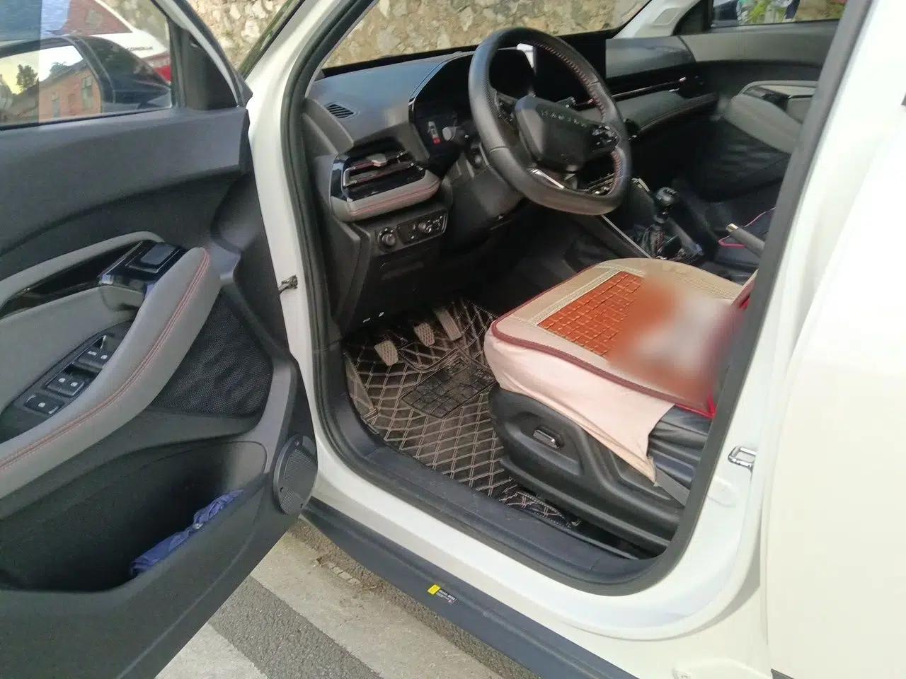 Used Baojun RS-3 2020 1.5L Manual 24-Hour Online Luxury Version — миниатюра 16