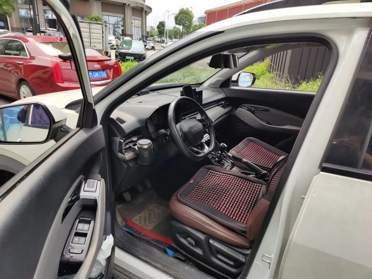 Used Baojun RS-3 2020 1.5L Manual 24-Hour Online Luxury Version — миниатюра 16