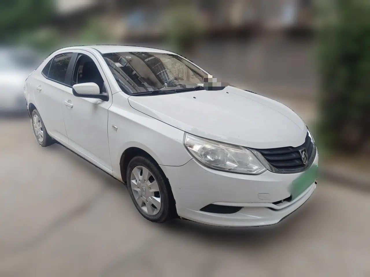 Used Baojun 630 2013 1.5L manual standard version — миниатюра 3