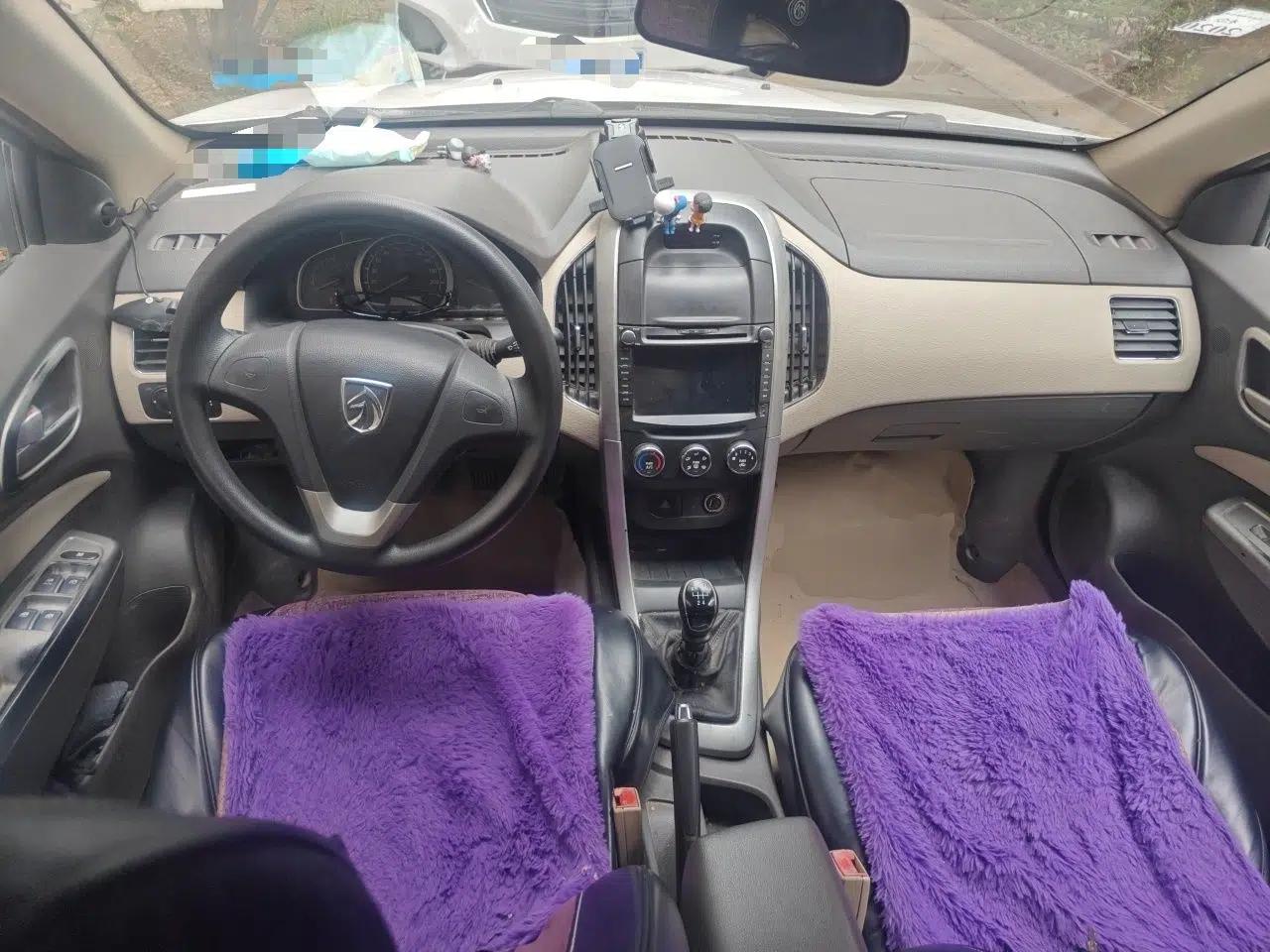 Used Baojun 630 2013 1.5L manual standard version — миниатюра 9
