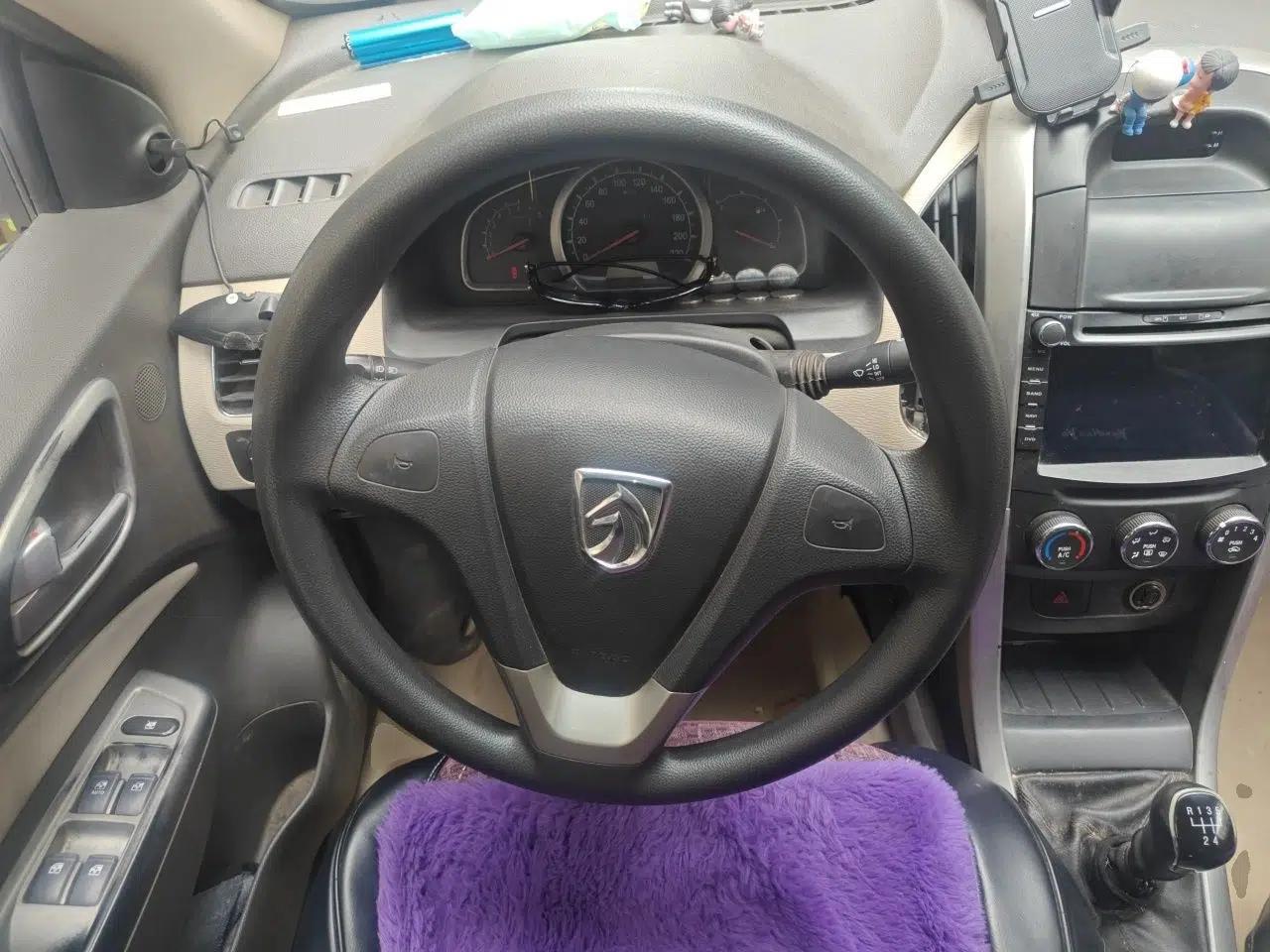 Used Baojun 630 2013 1.5L manual standard version — миниатюра 10