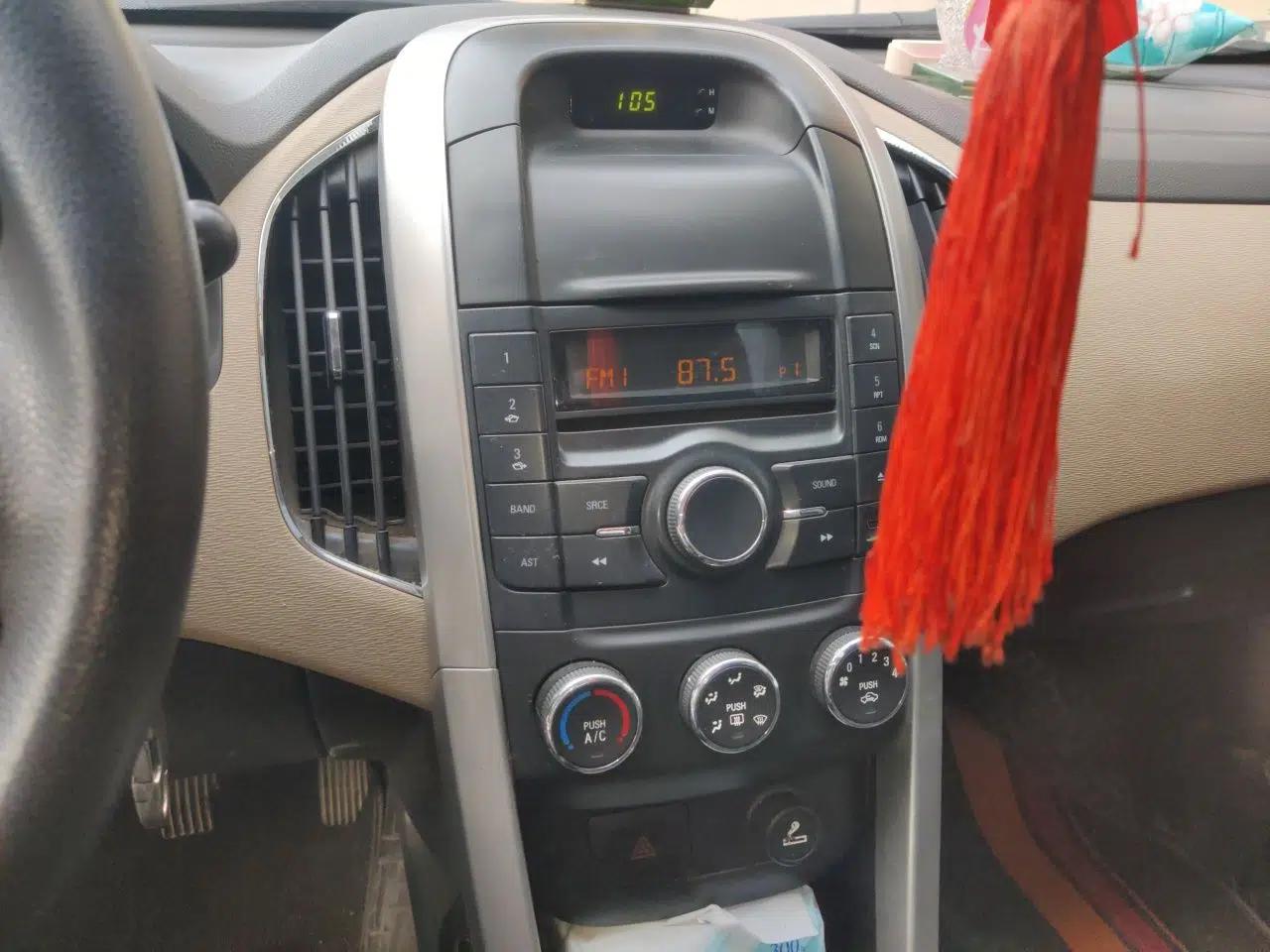 Used Baojun 630 2013 1.5L manual standard version — миниатюра 13