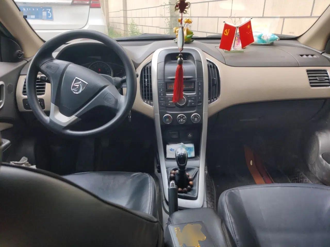 Used Baojun 630 2013 1.5L manual standard version — миниатюра 9