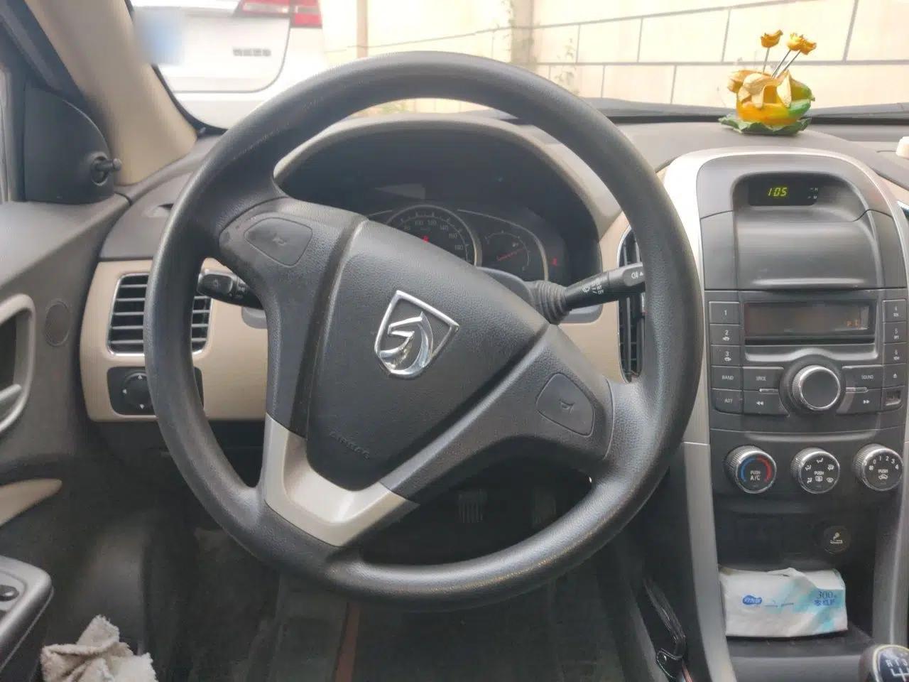 Used Baojun 630 2013 1.5L manual standard version — миниатюра 10