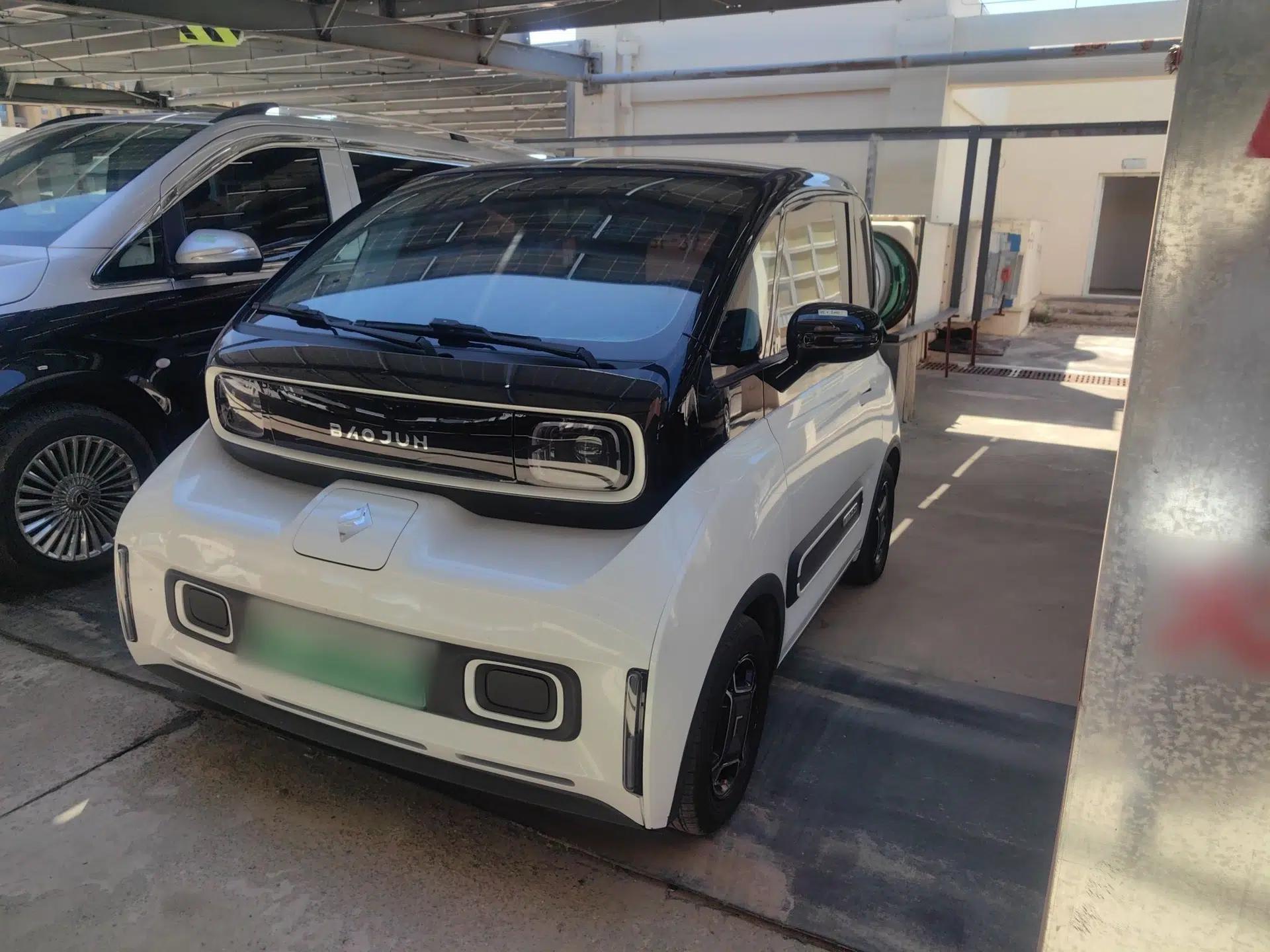 Used Baojun E300 2020 Starry Intelligence Edition — миниатюра 3