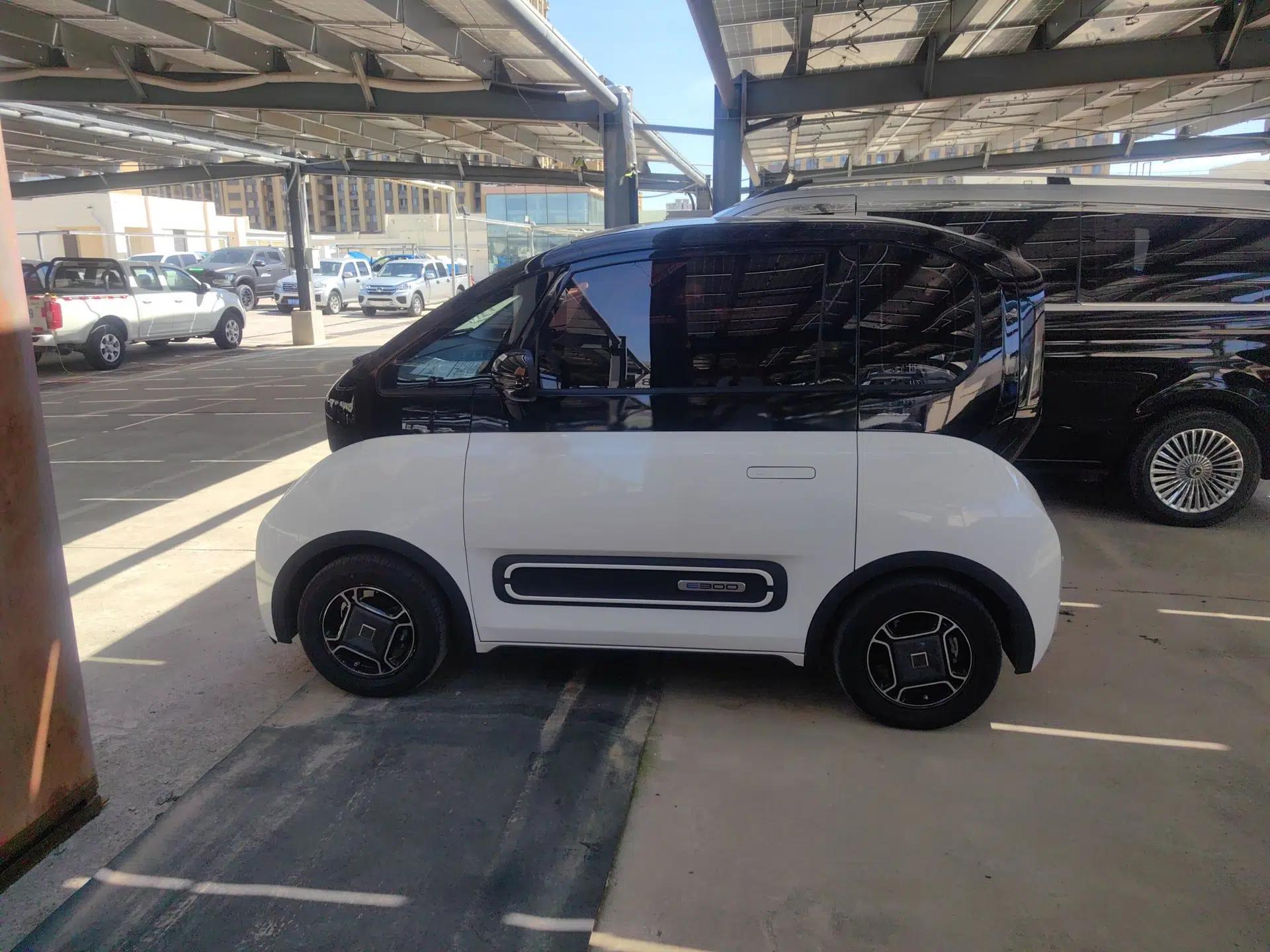 Used Baojun E300 2020 Starry Intelligence Edition — миниатюра 4