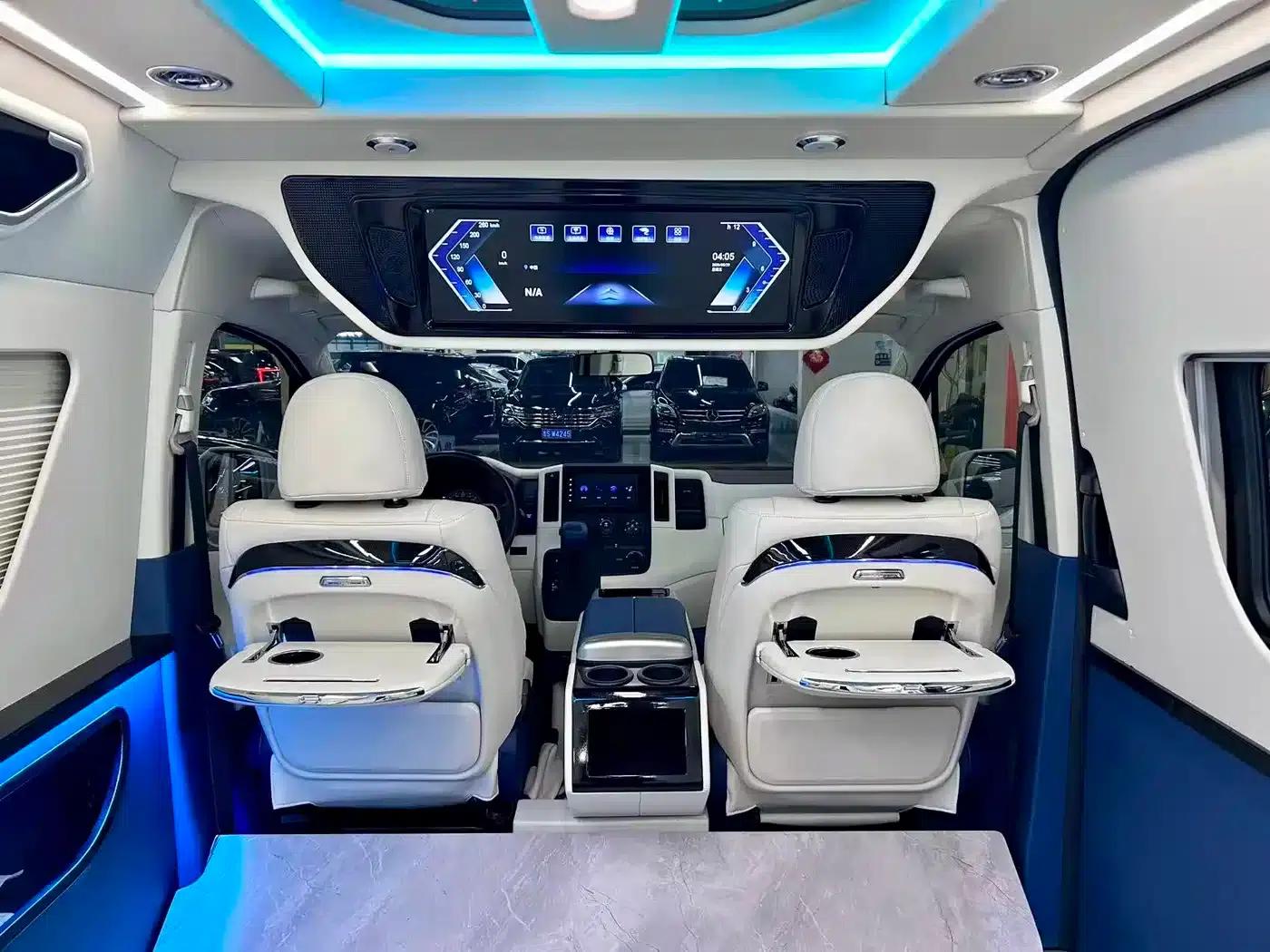 2021 HIACE 3.5L Automatic — миниатюра 11