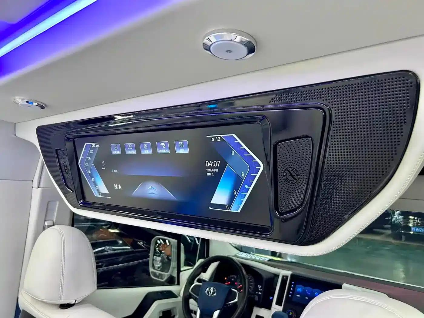 2021 HIACE 3.5L Automatic — миниатюра 13