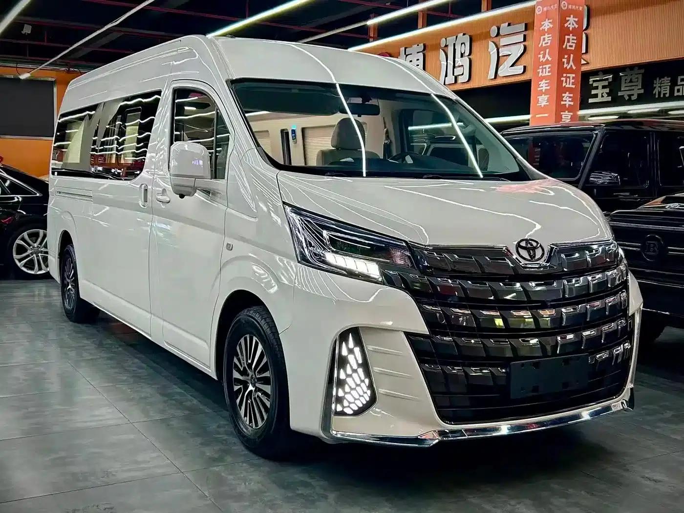 2021 HIACE 3.5L Automatic — миниатюра 3
