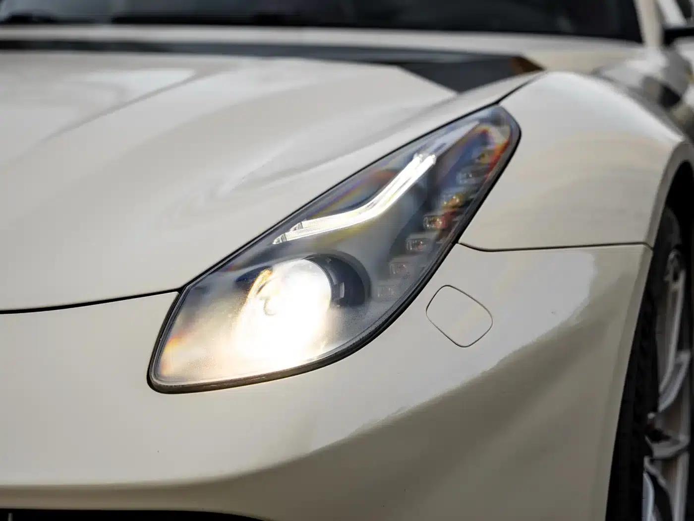 2013 F12berlinetta 6.3L Standard Model — миниатюра 3