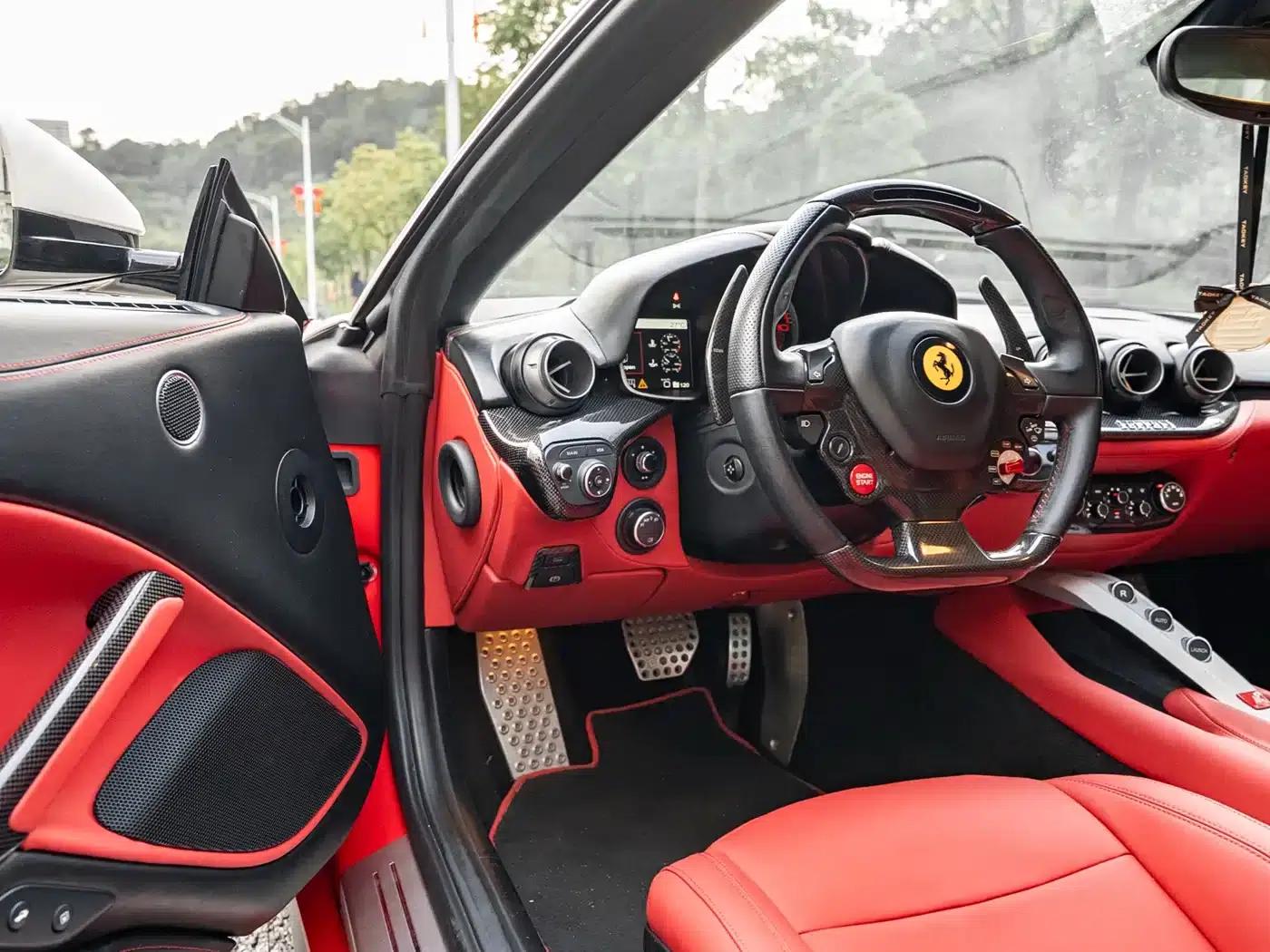 2013 F12berlinetta 6.3L Standard Model — миниатюра 5