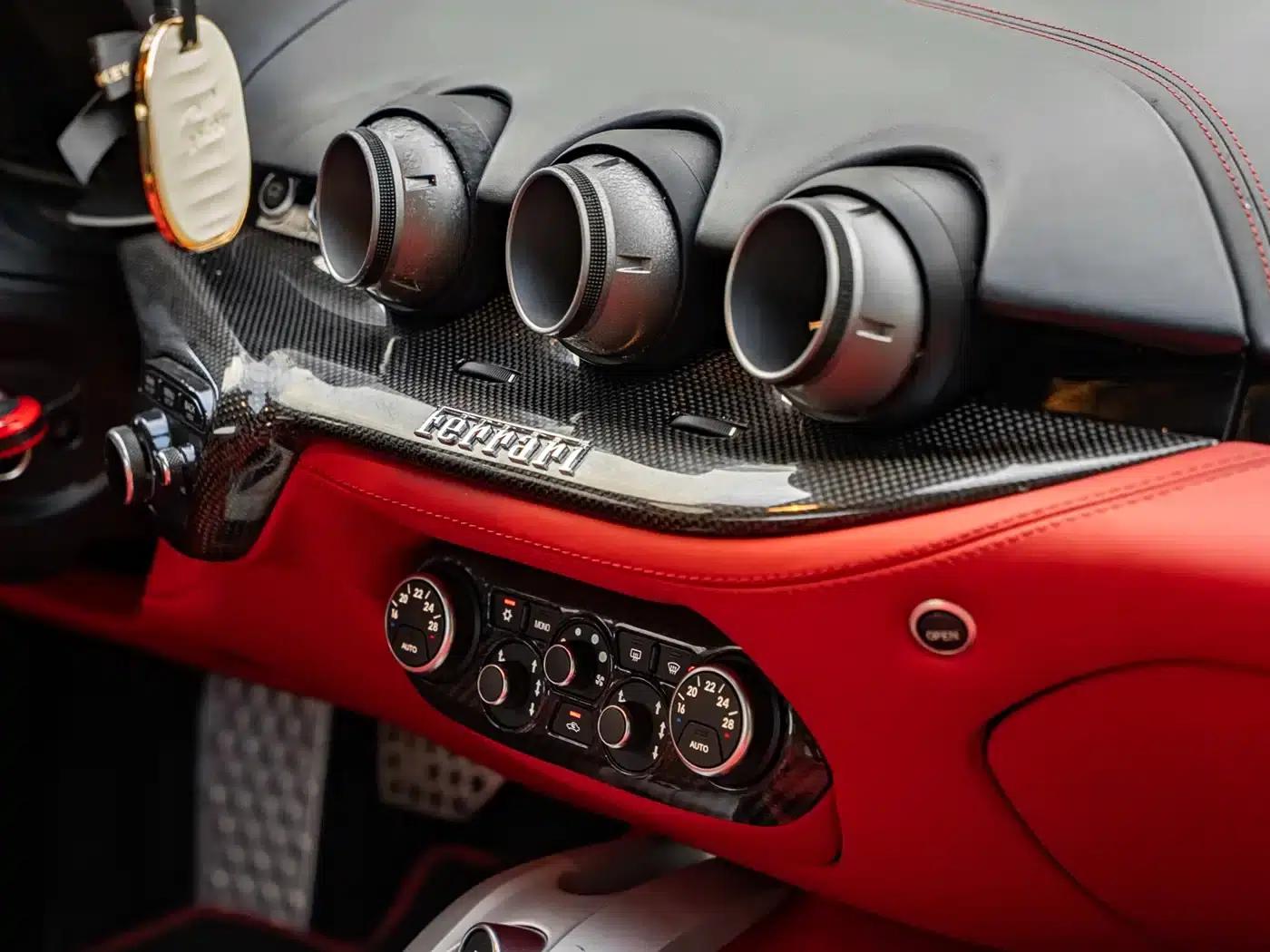 2013 F12berlinetta 6.3L Standard Model — миниатюра 8