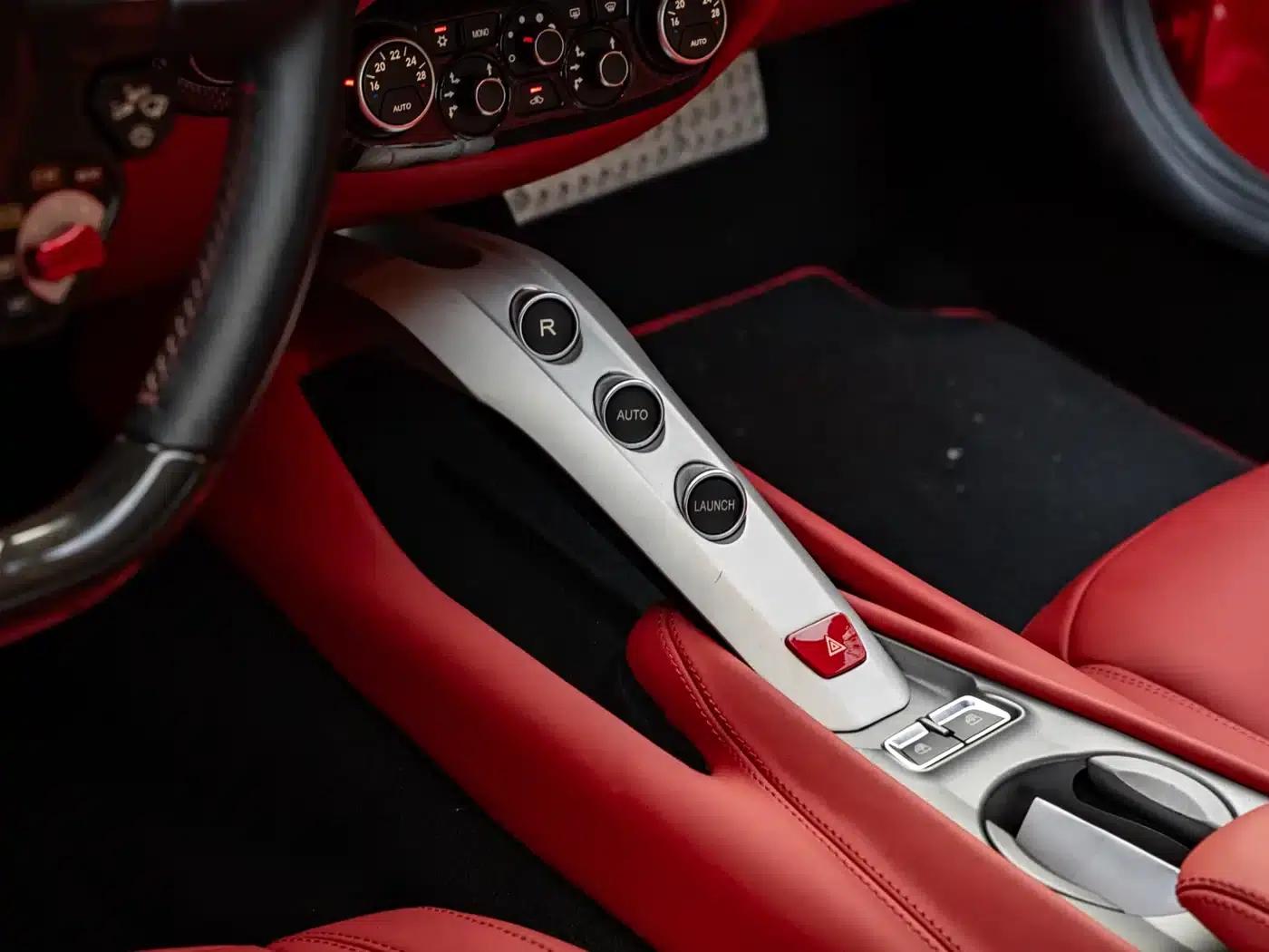 2013 F12berlinetta 6.3L Standard Model — миниатюра 10