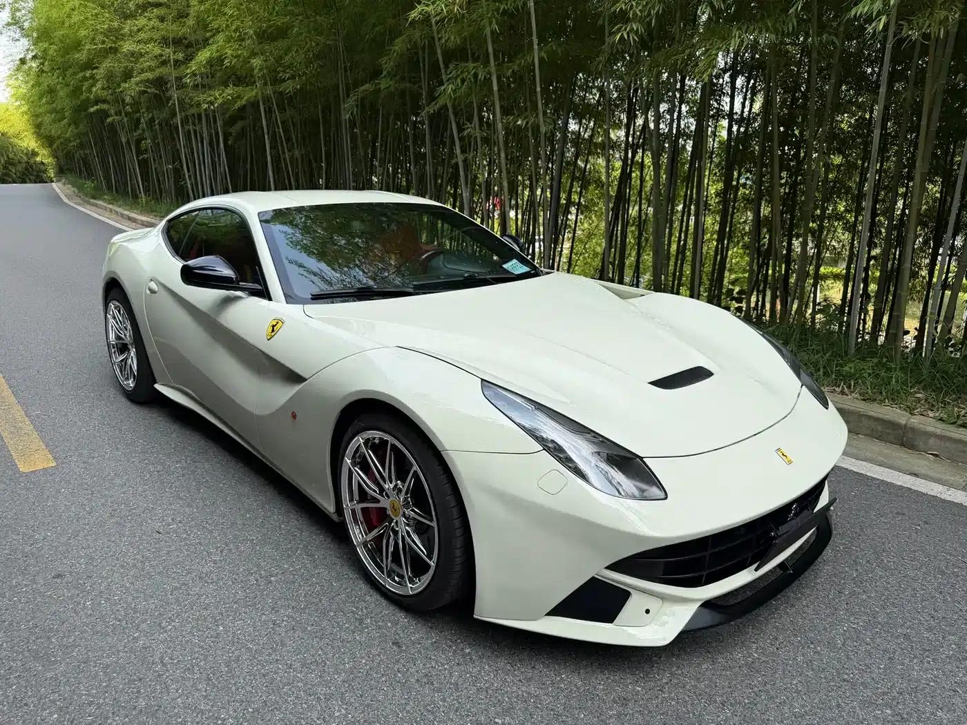 2013 F12berlinetta 6.3L Standard Model — миниатюра 1