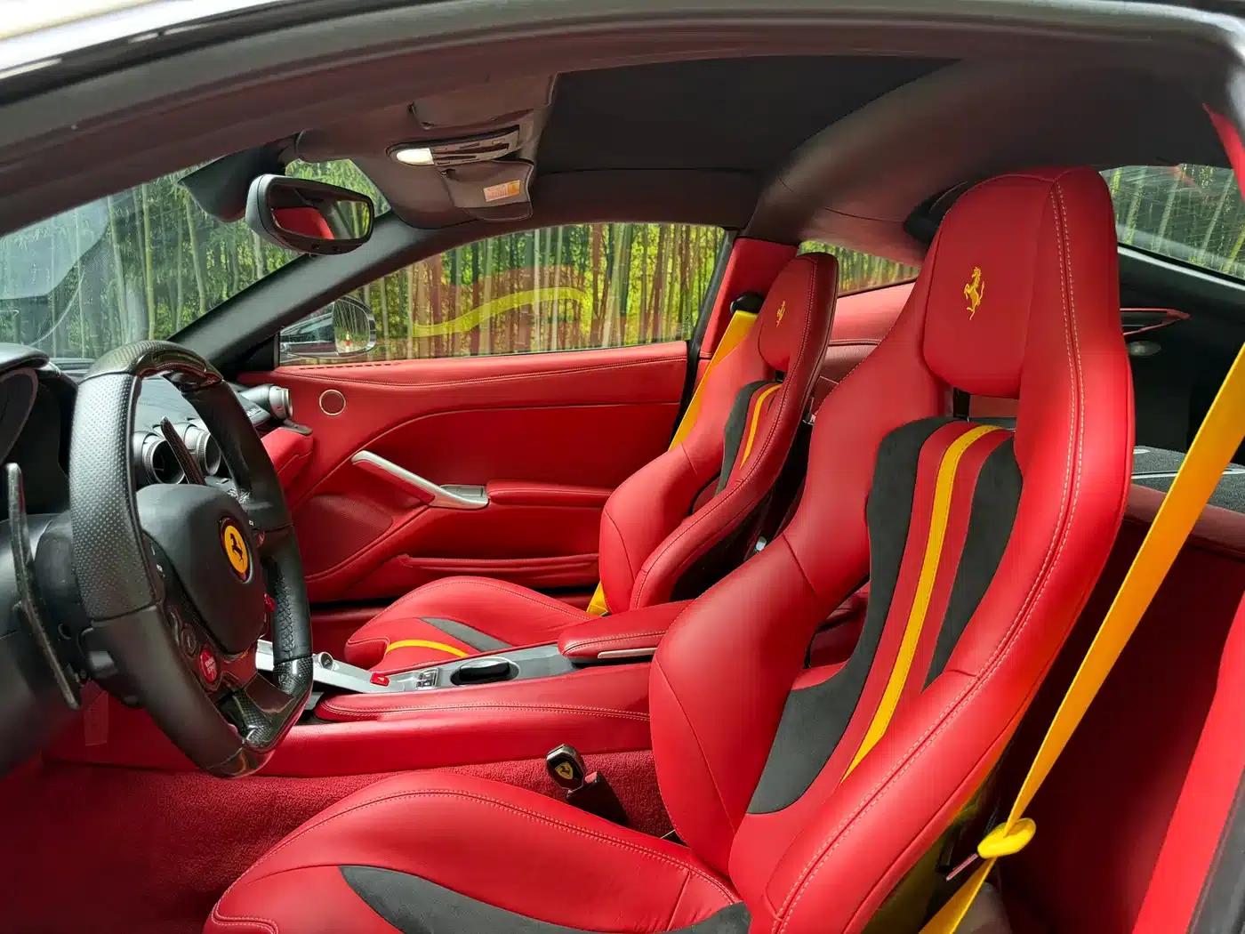 2013 F12berlinetta 6.3L Standard Model — миниатюра 11