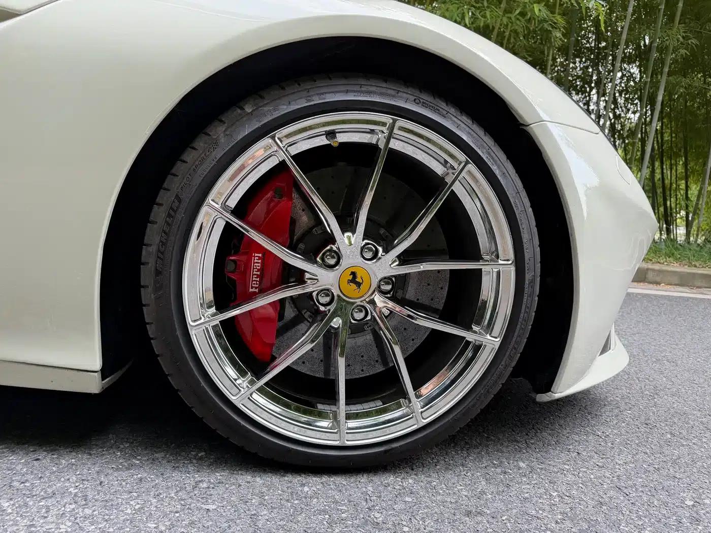 2013 F12berlinetta 6.3L Standard Model — миниатюра 4