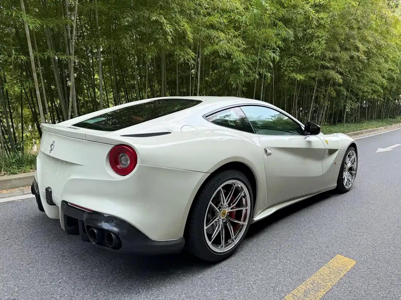 2013 F12berlinetta 6.3L Standard Model — миниатюра 6