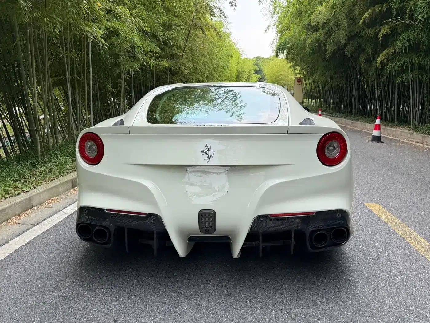 2013 F12berlinetta 6.3L Standard Model — миниатюра 7