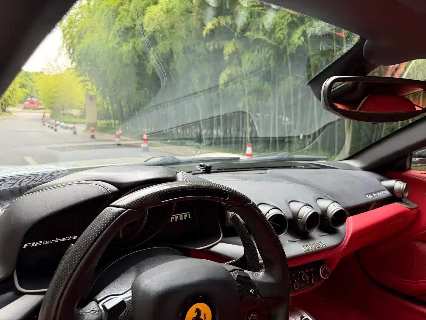 2013 F12berlinetta 6.3L Standard Model — миниатюра 8