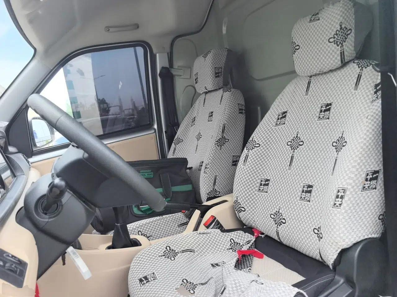 Used CHANGAN KUAYUE Xing V3 2023 1.5L Gasoline Standard Edition 2-Seat Van — миниатюра 15