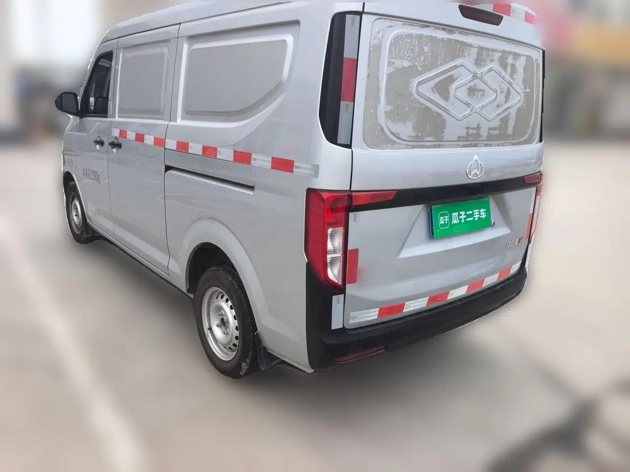 Used CHANGAN KUAYUE Xing V3 2023 1.5L Gasoline Standard Edition 2-Seat Van — миниатюра 4