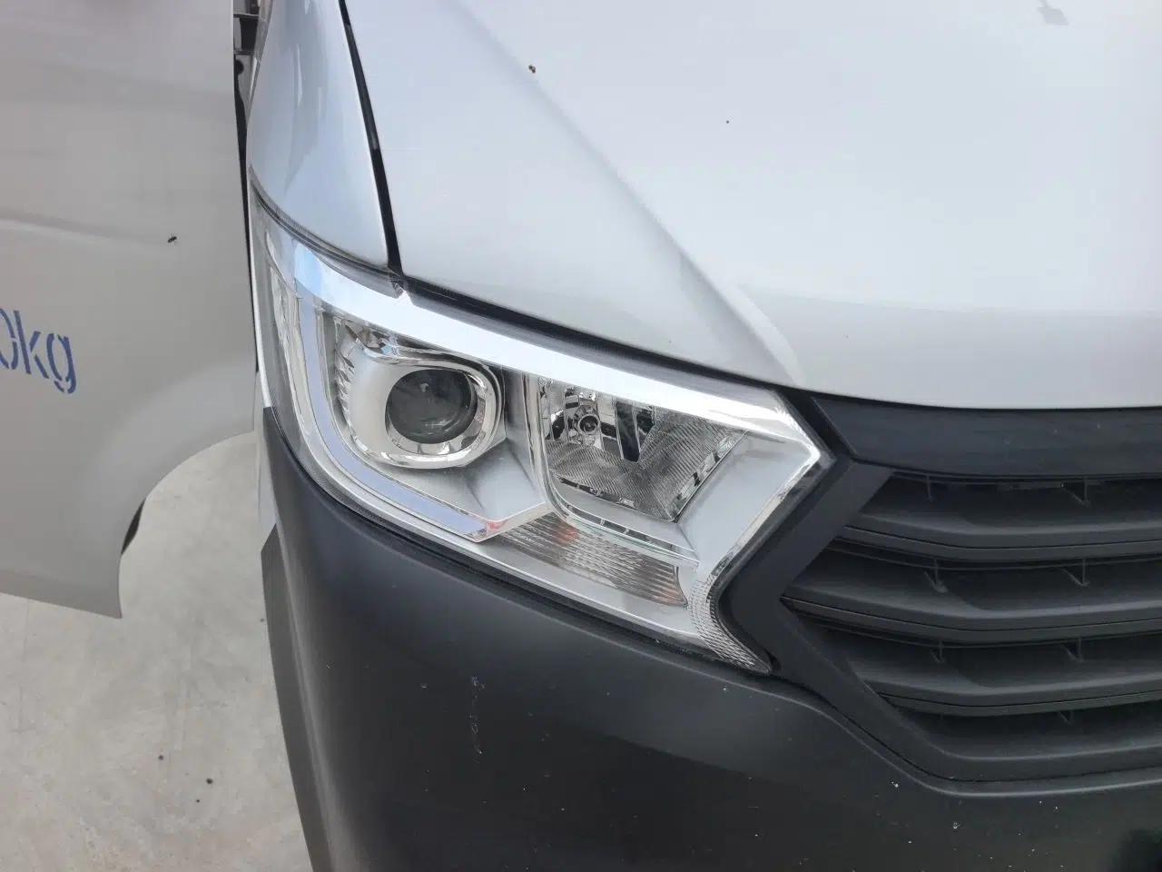 Used CHANGAN KUAYUE Xing V3 2023 1.5L Gasoline Standard Edition 2-Seat Van — миниатюра 7