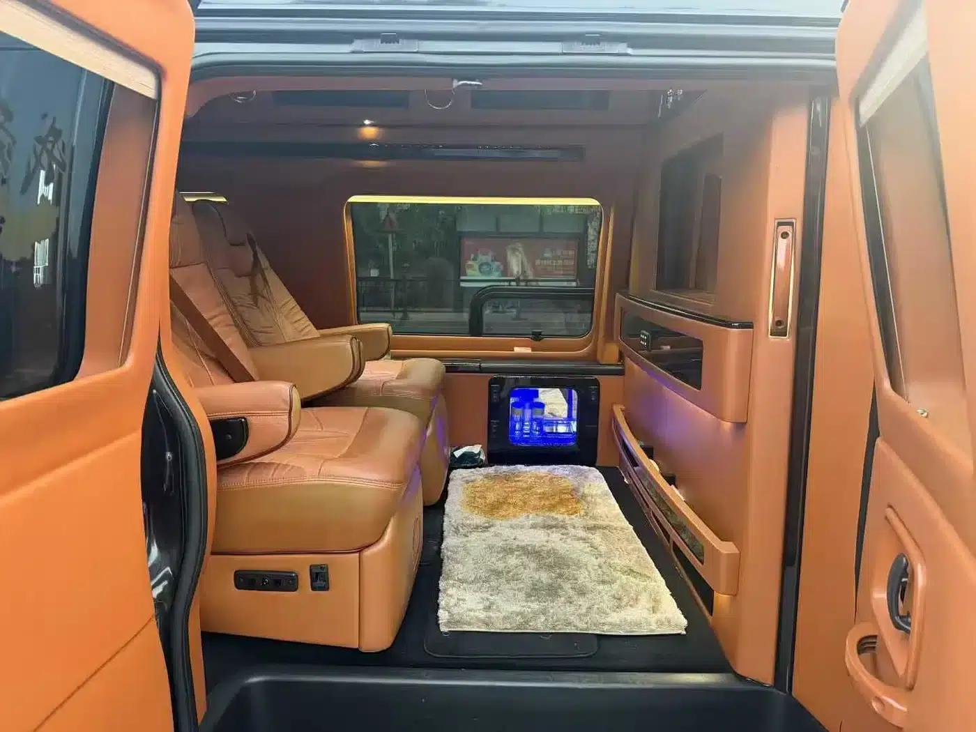 2014 SAVANA 6.0L G1500L Leader Class — миниатюра 6